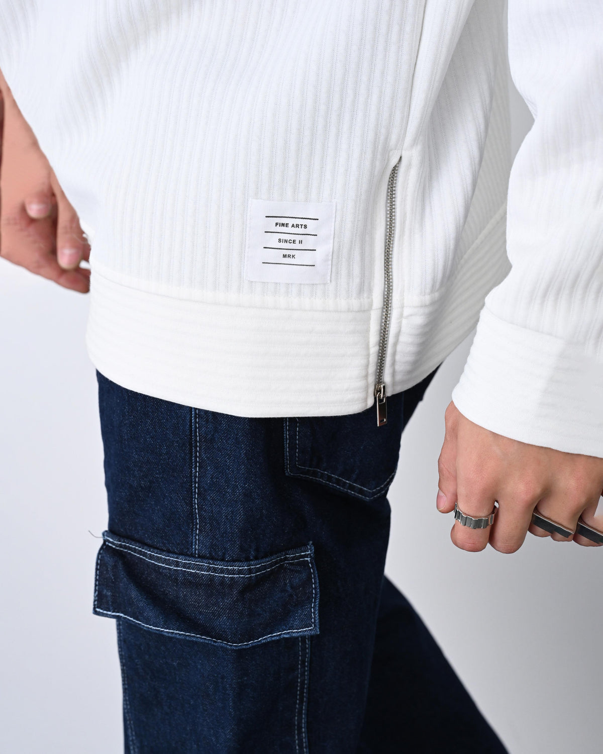 BEYAZ ÇELİK ÖRME FERMUAR DETAYLI SWEATSHIRT