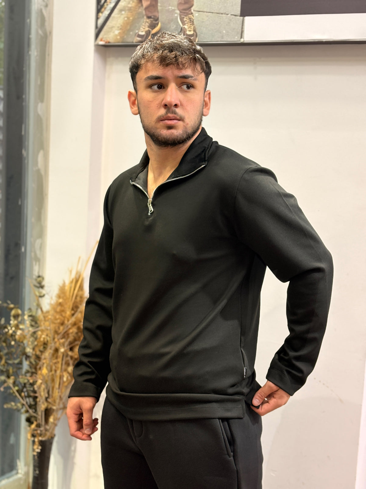 WP(A-86) Y.FERMUAR SİYAH OYSHO