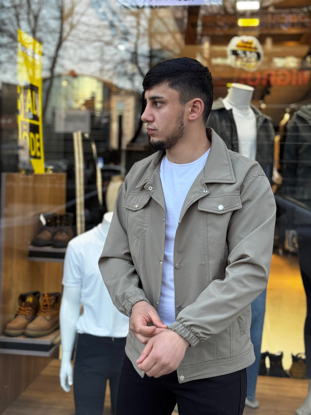 YAKALI MEVSİMLİK MONT