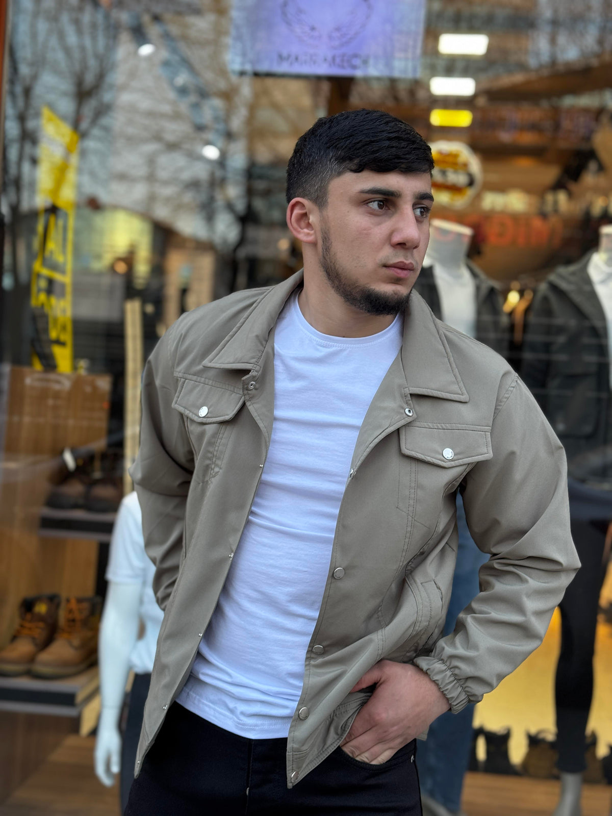 YAKALI MEVSİMLİK MONT