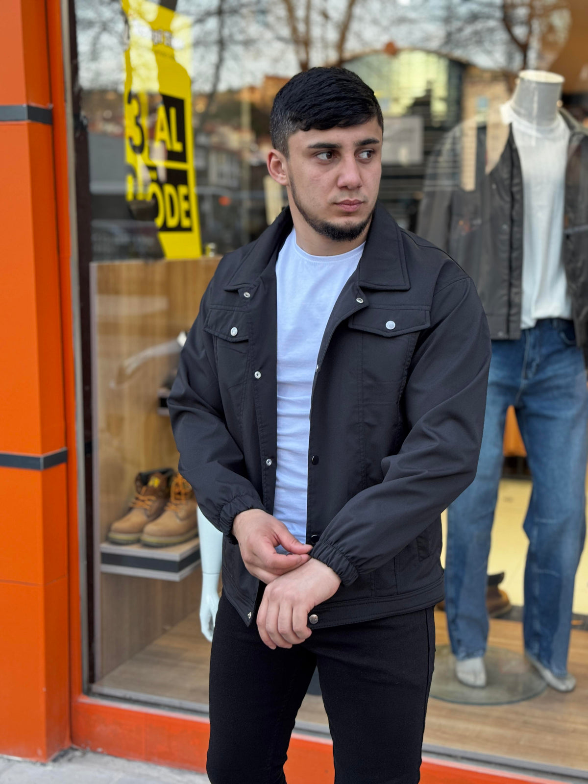 YAKALI MEVSİMLİK MONT