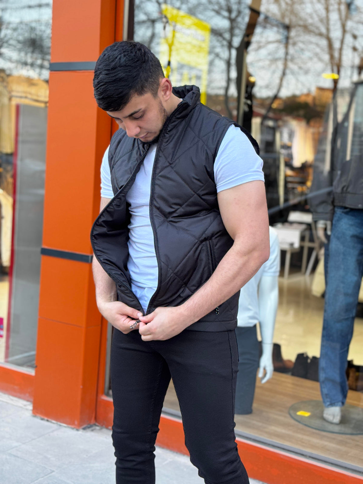 KAPİTONE YELEK