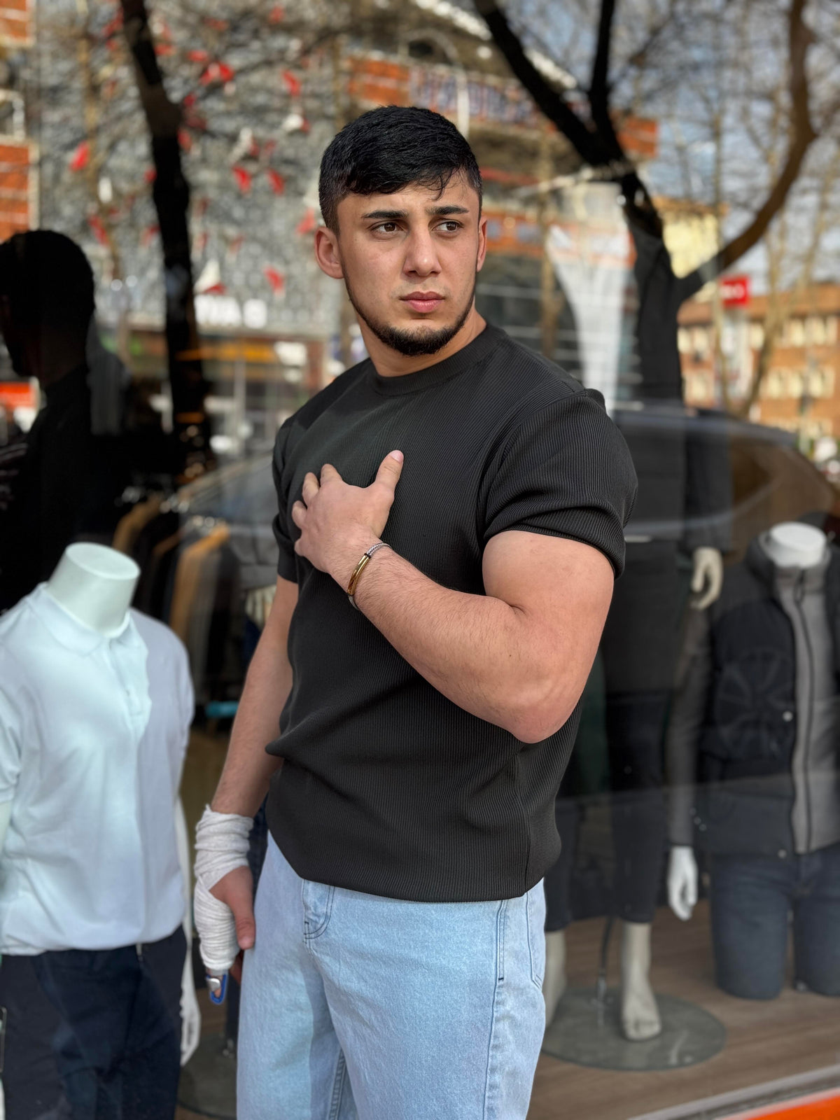 SİYAH FİTİLLİ TSHIRT